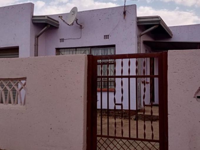 3 Bedroom House for Sale For Sale in Ratanda-JHB - MR673488