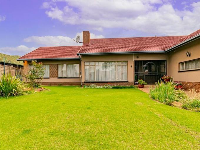 3 Bedroom House for Sale For Sale in Edelweiss - MR673528