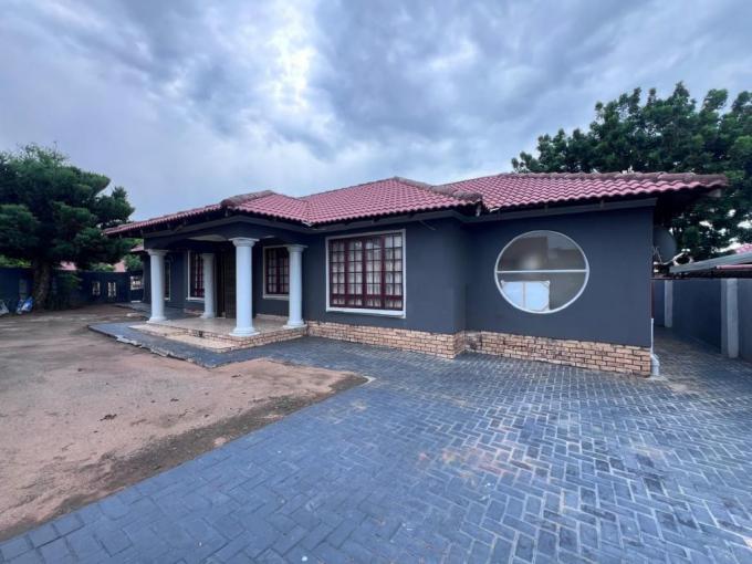 3 Bedroom House for Sale For Sale in Tlhabane West - MR673534