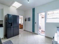  of property in Glenvista