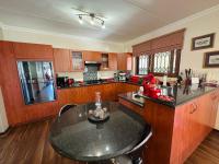  of property in Glenvista