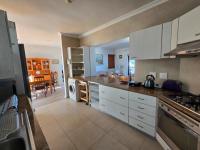  of property in Bloubergstrand