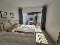  of property in Bloubergstrand