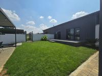  of property in De Deur