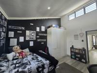  of property in De Deur