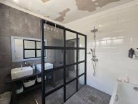  of property in De Deur