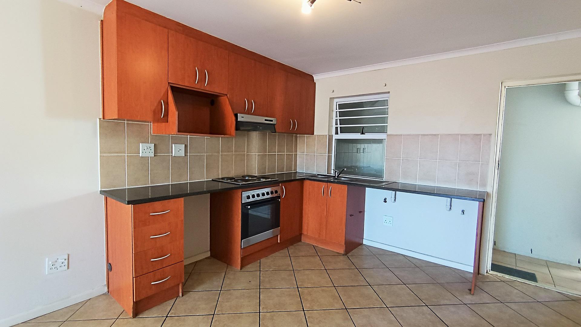 Kitchen - 10 square meters of property in Gordons Bay