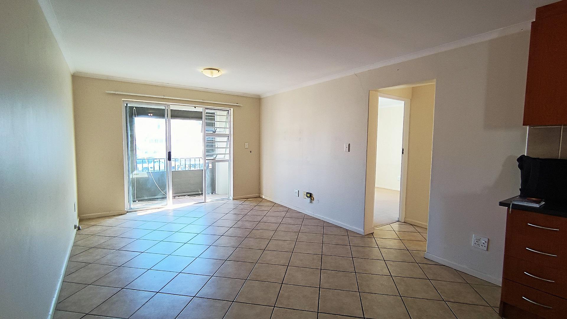 Lounges - 19 square meters of property in Strand