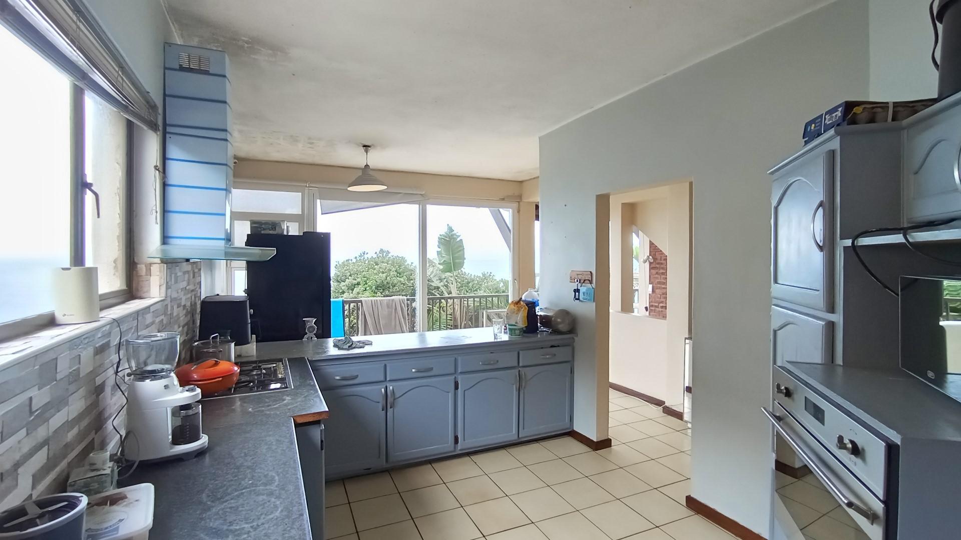 Kitchen - 41 square meters of property in Bluff