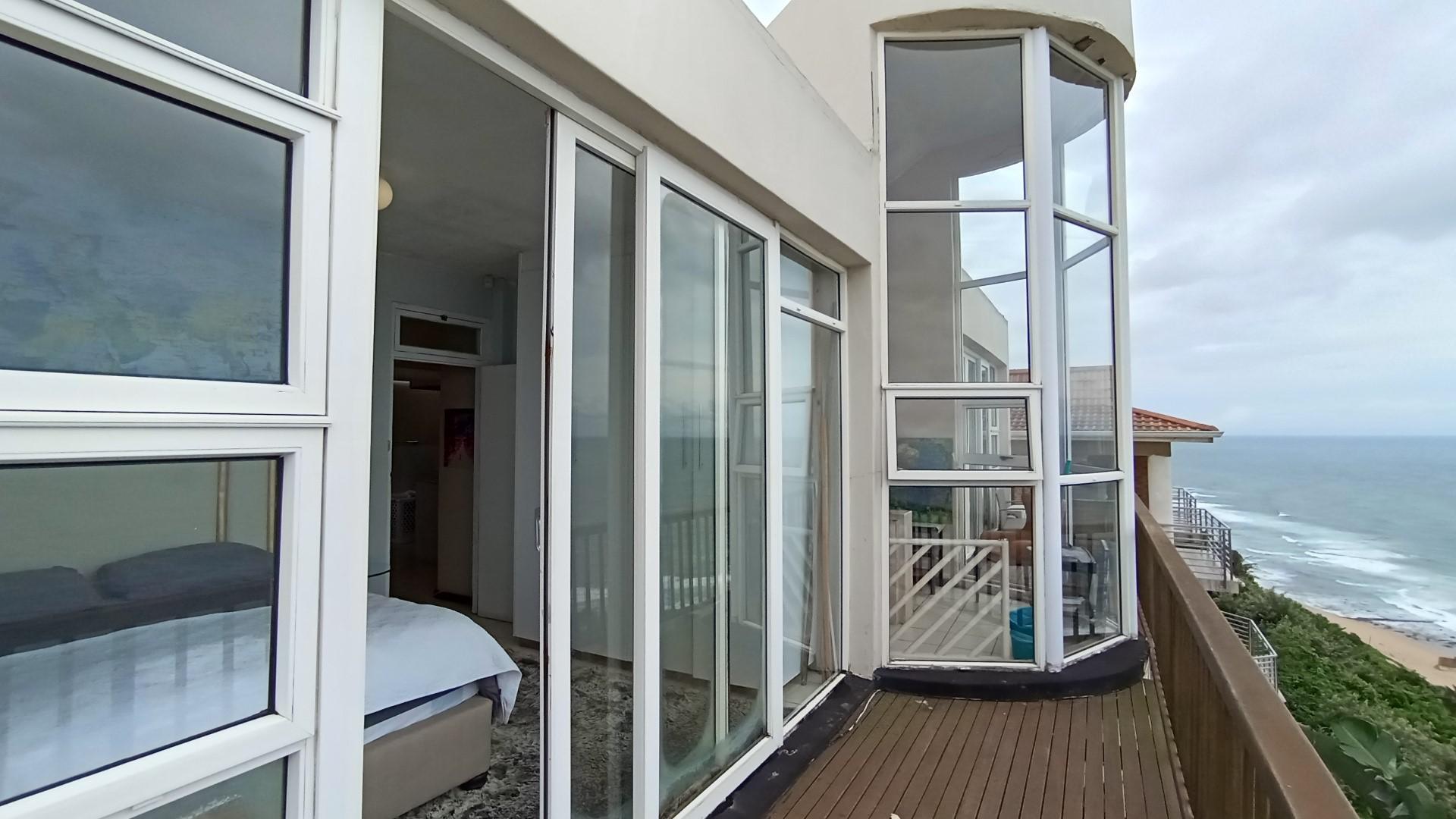Balcony - 104 square meters of property in Bluff