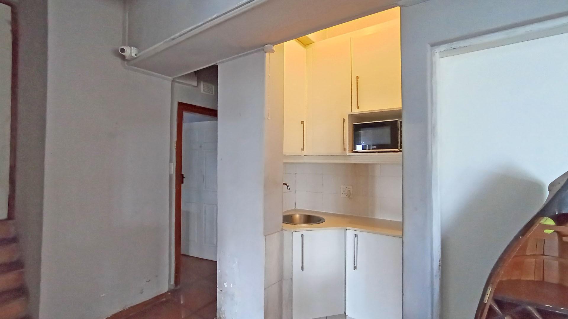 Kitchen - 41 square meters of property in Bluff
