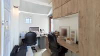 Study - 6 square meters of property in Bluff