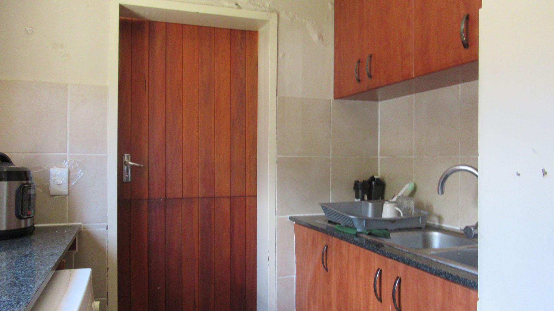 Scullery - 5 square meters of property in Witkoppen