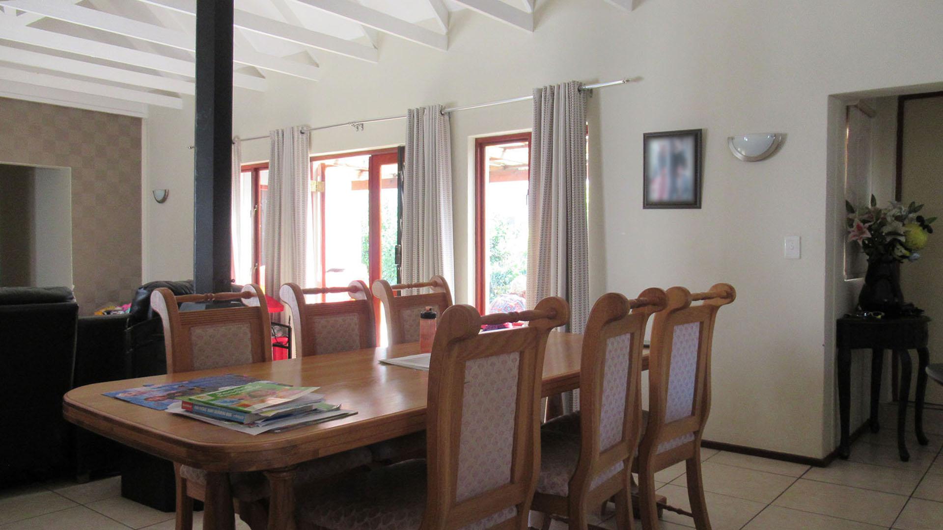 Dining Room - 22 square meters of property in Witkoppen