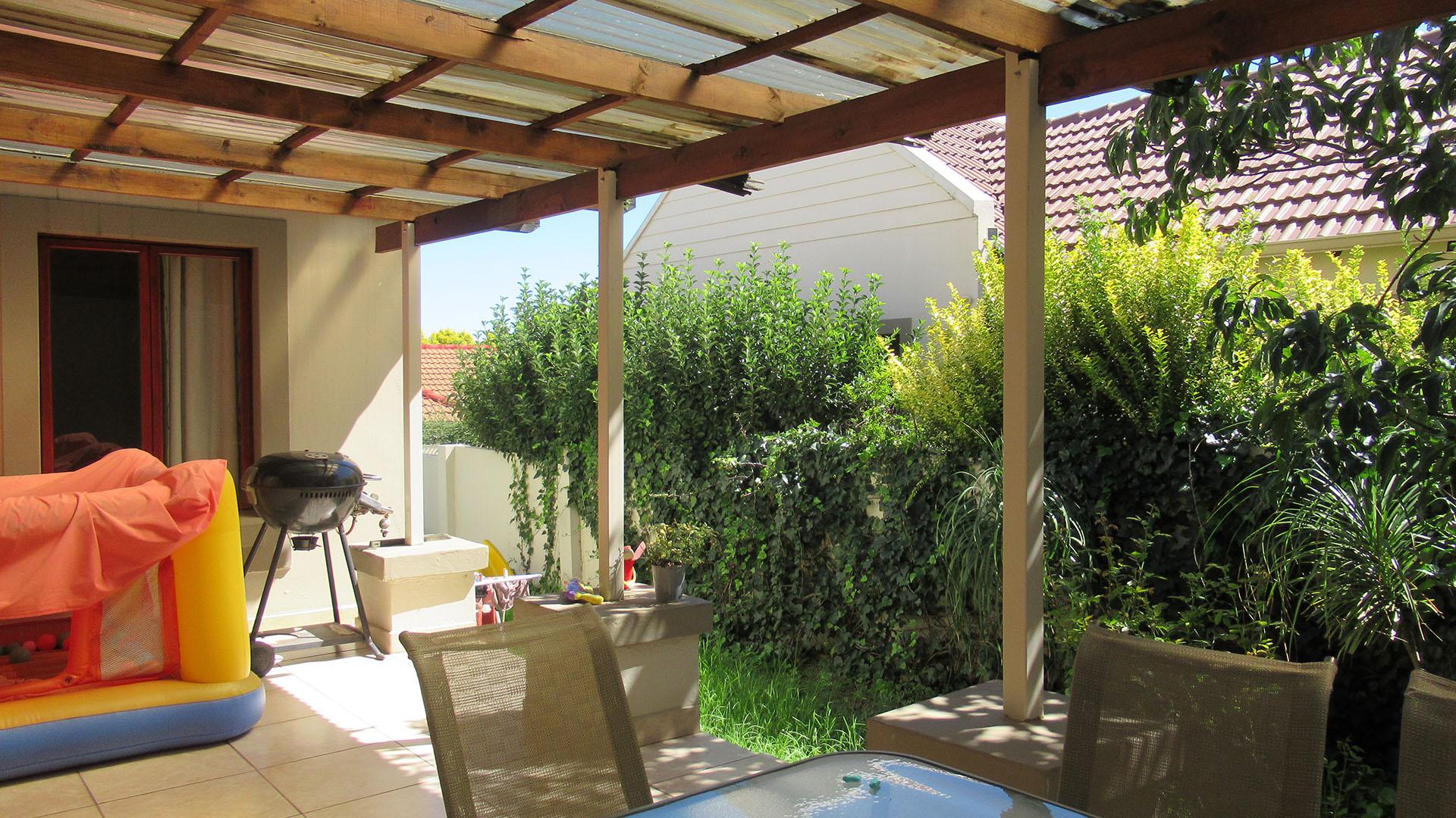 Patio - 26 square meters of property in Witkoppen