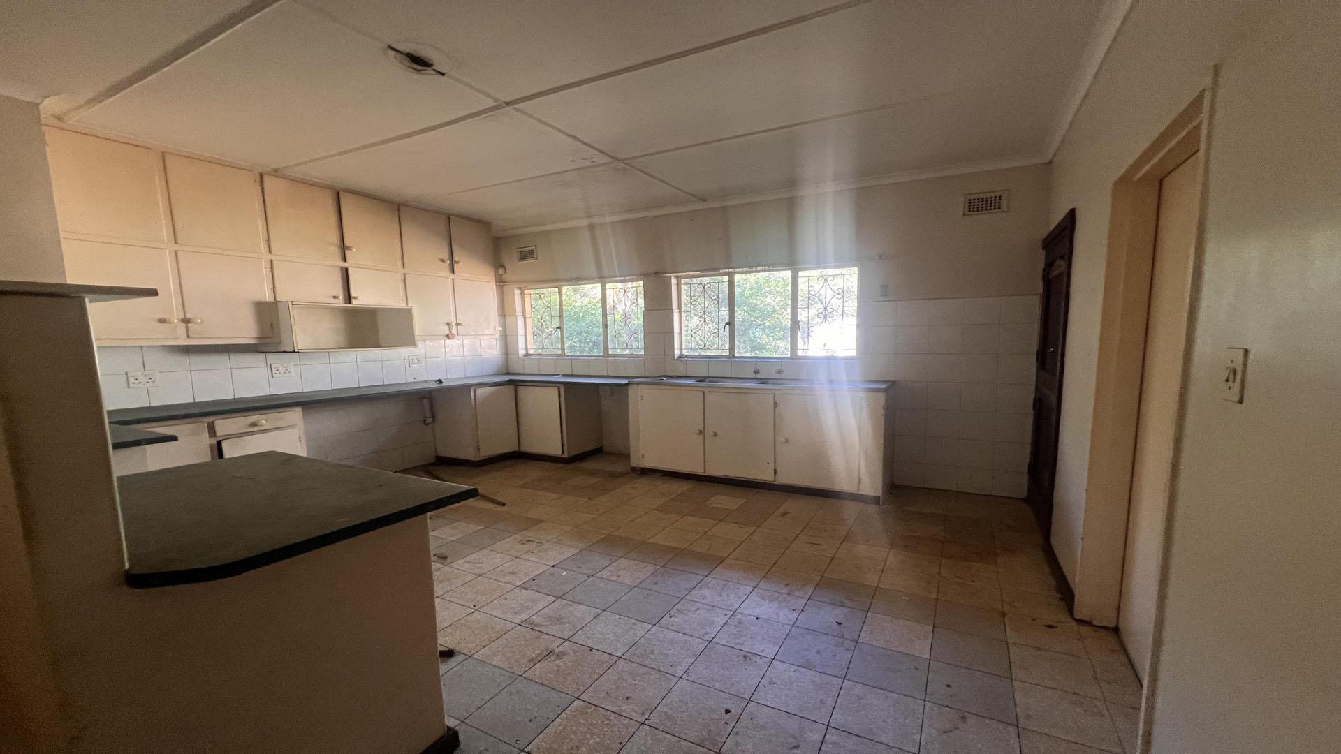 Kitchen of property in Blackridge