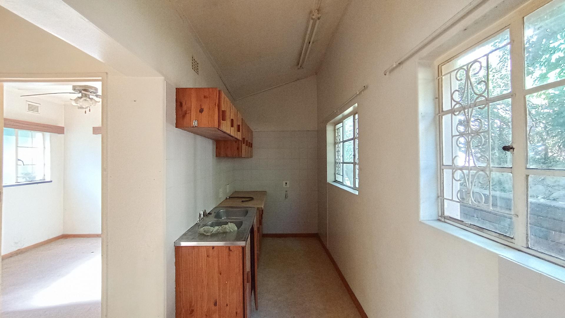 Kitchen - 33 square meters of property in Blackridge