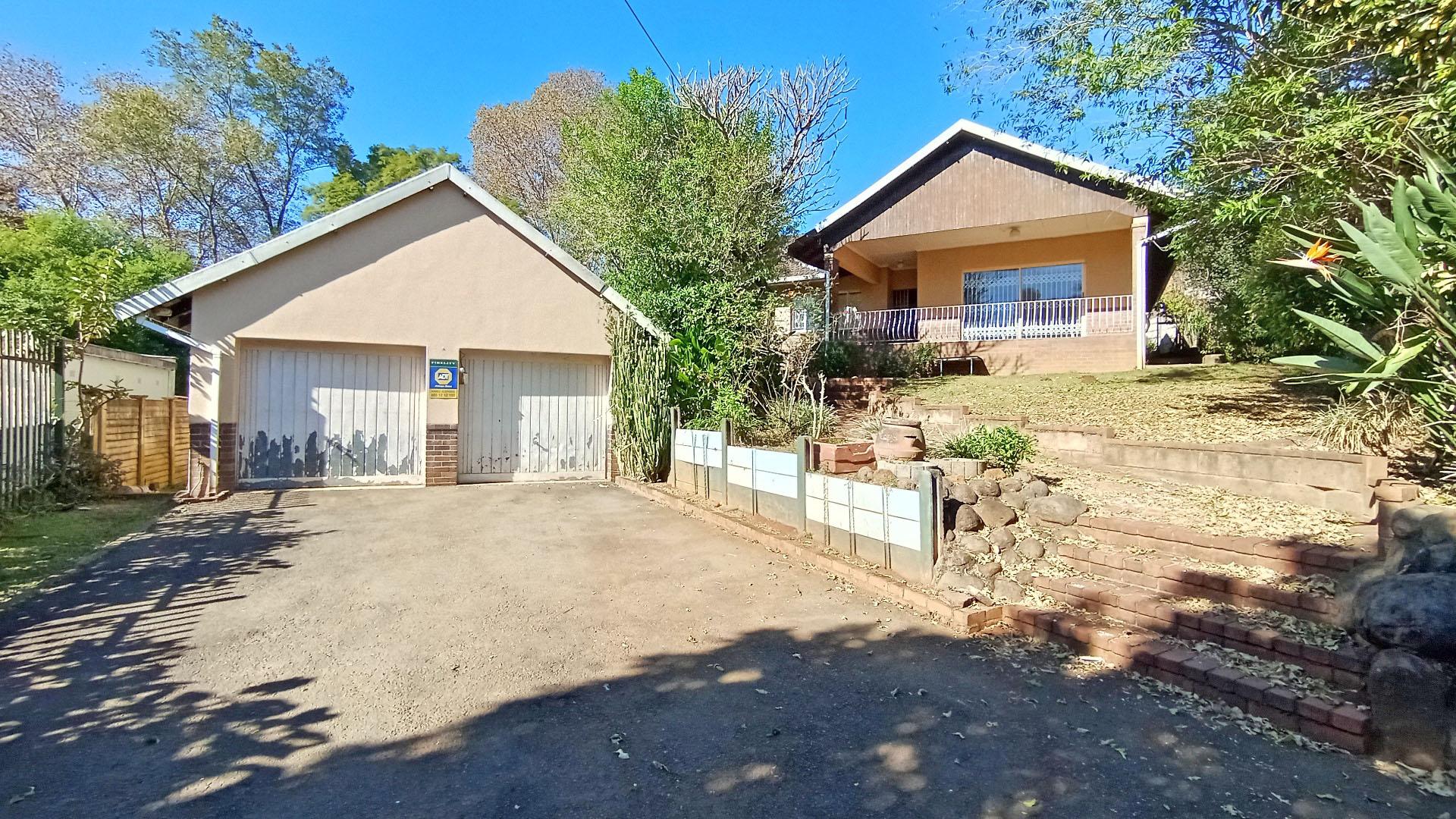Front View of property in Blackridge
