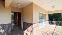 Patio - 32 square meters of property in Blackridge