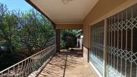 Patio - 32 square meters of property in Blackridge