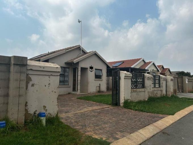 2 Bedroom House for Sale For Sale in Benoni - MR673624