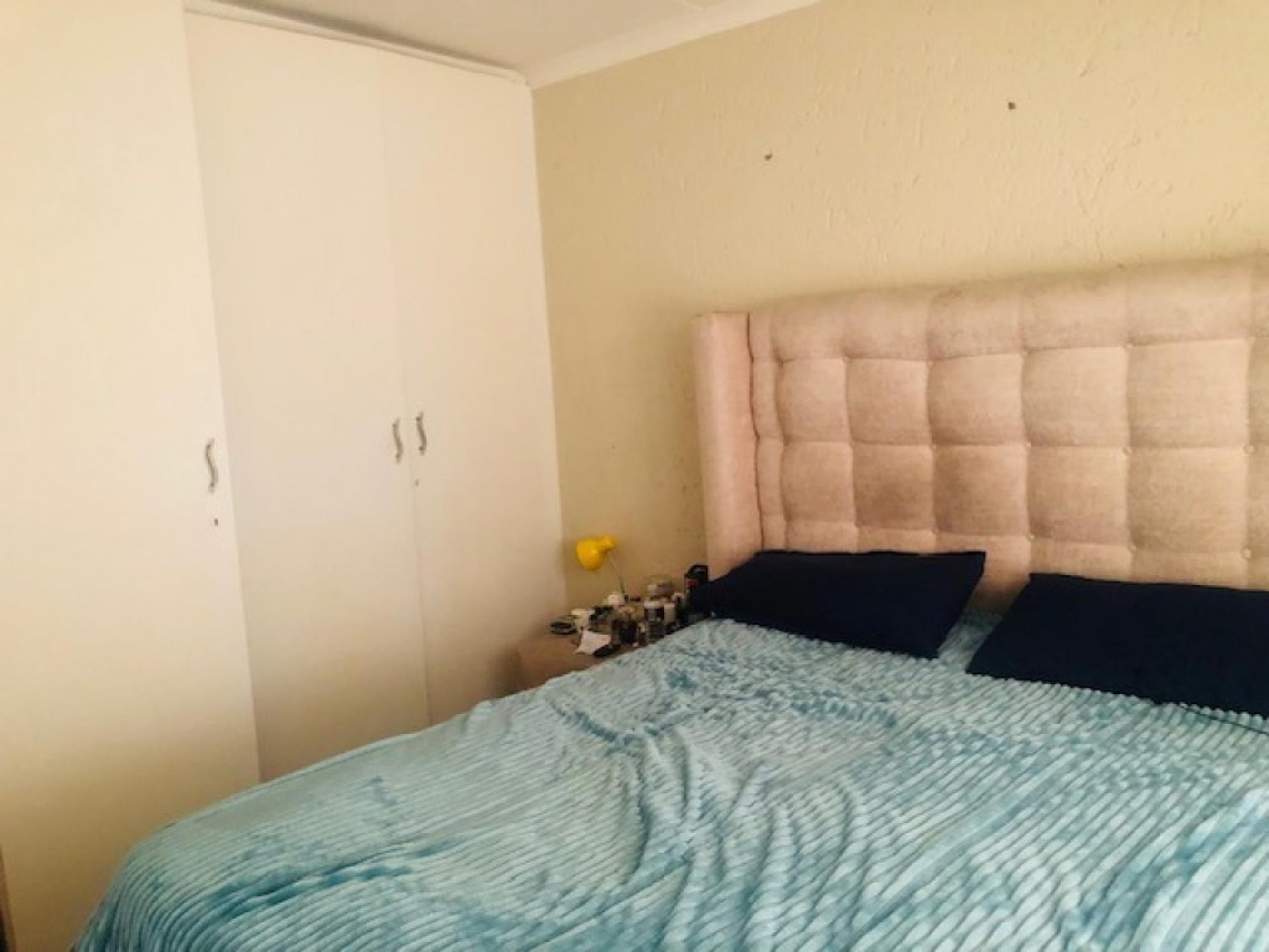  of property in Mondeor