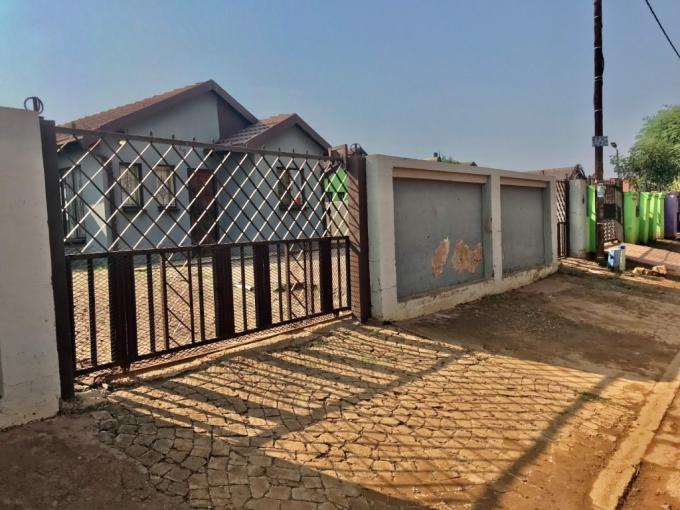 6 Bedroom House for Sale For Sale in Soshanguve East - MR673727