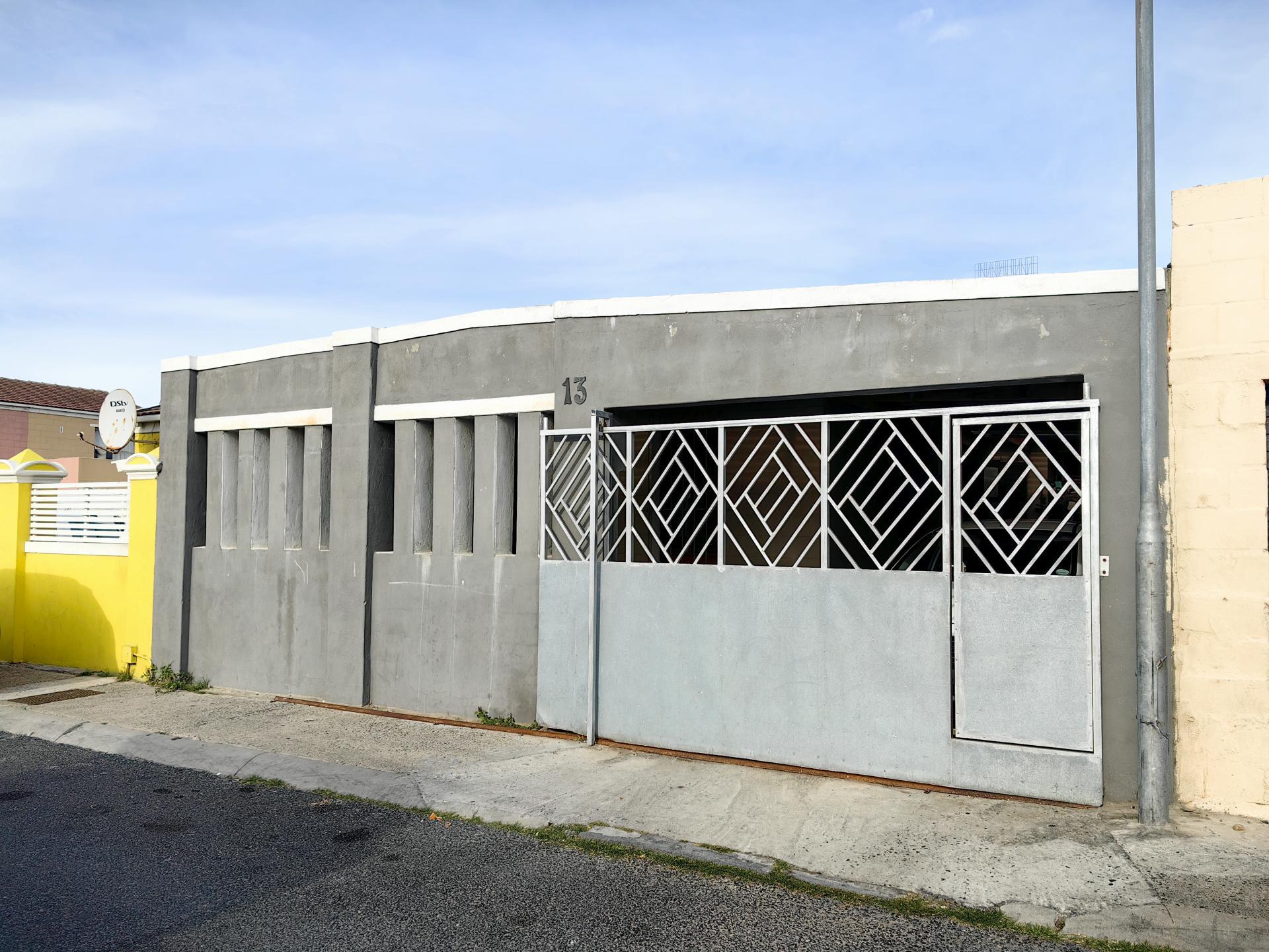 Front View of property in Rocklands