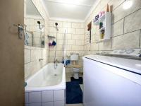 Bathroom 1 of property in Rocklands