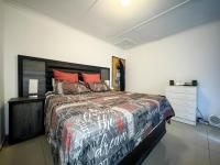 Bed Room 2 of property in Rocklands