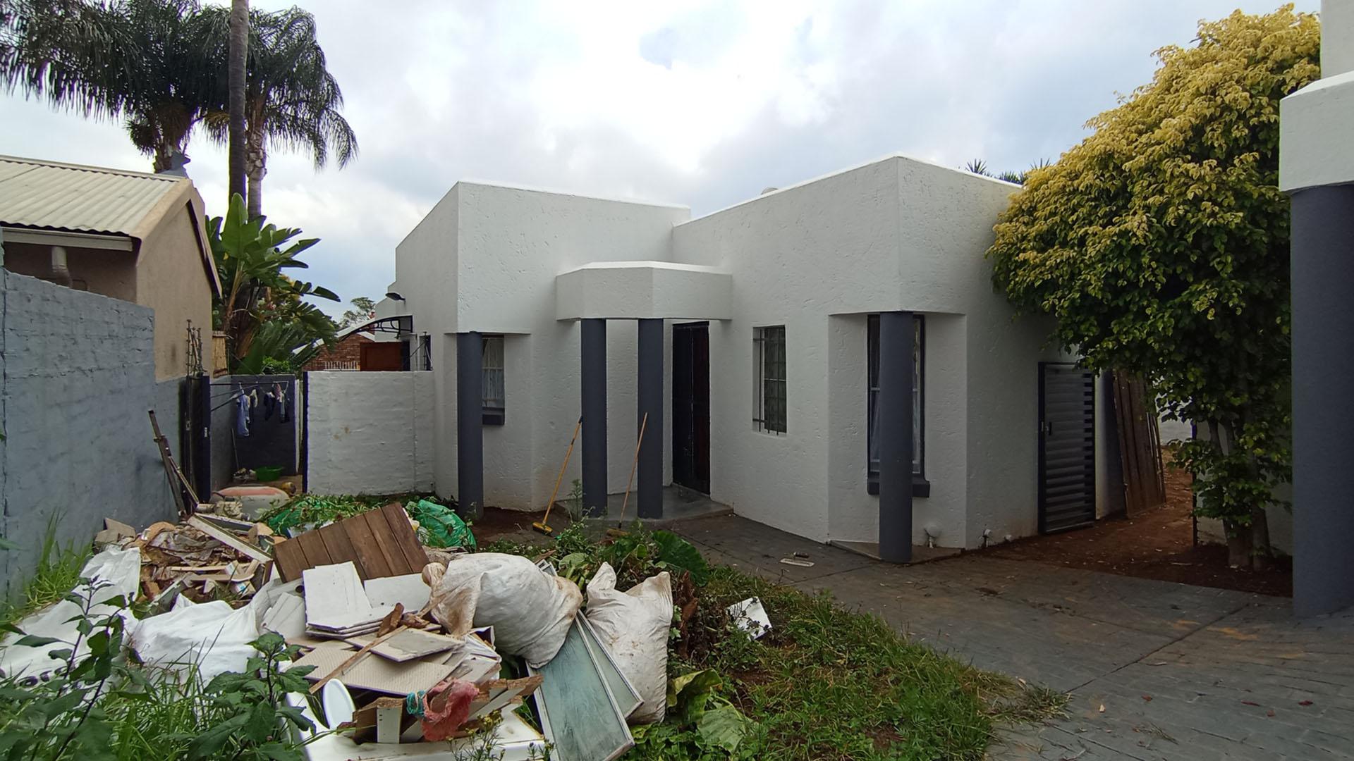 Front View of property in Faerie Glen