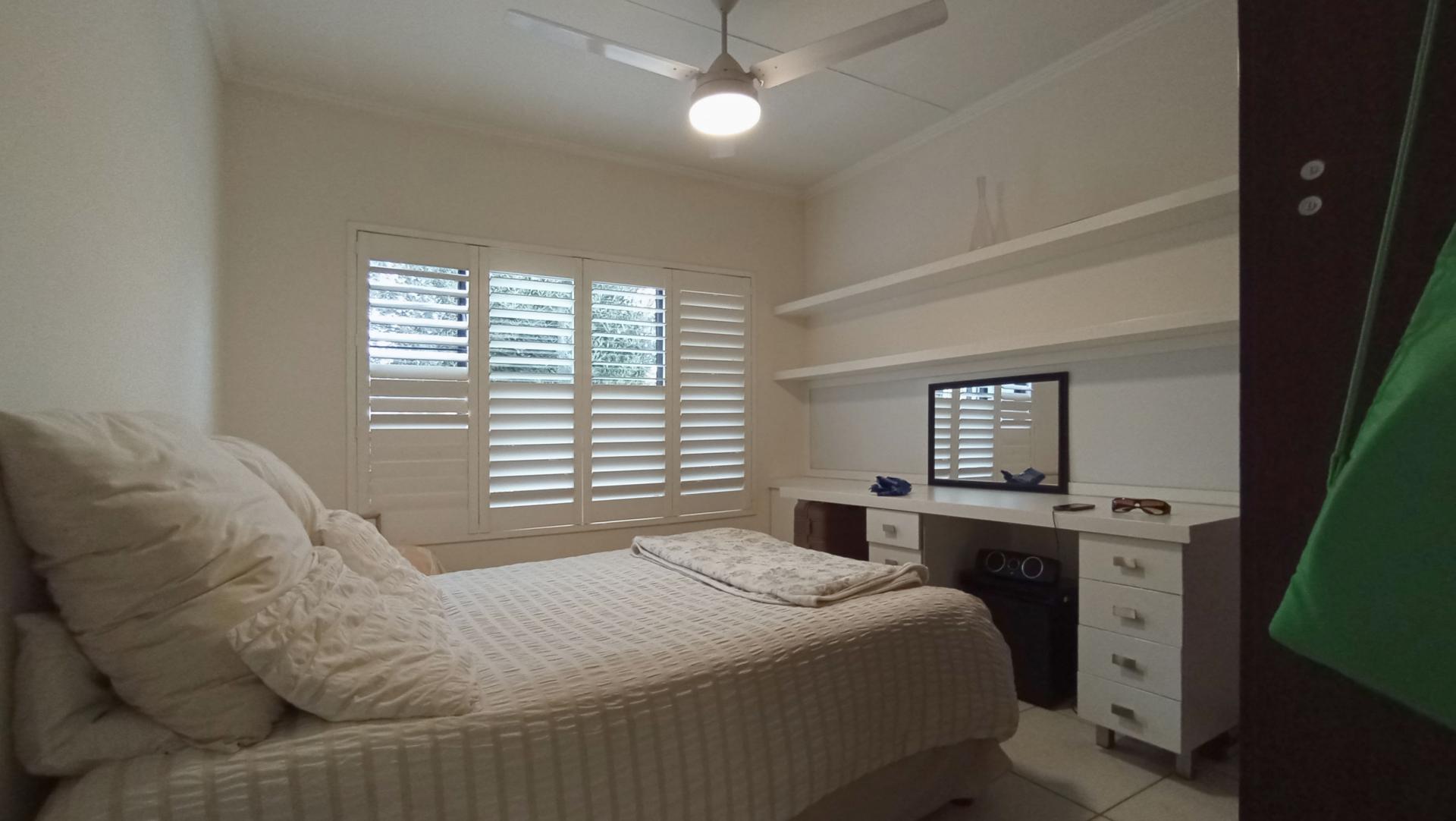 Bed Room 2 - 11 square meters of property in Greenstone Hill
