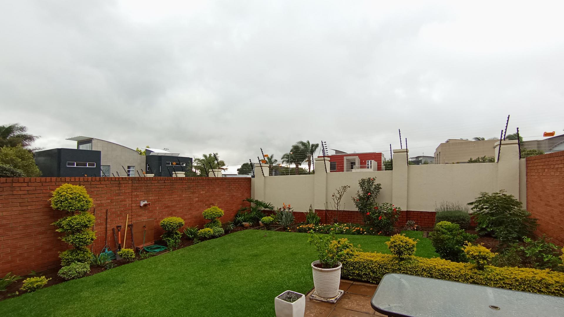Garden of property in Greenstone Hill