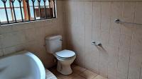 Bathroom 3+ of property in Elandsrand