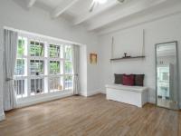  of property in Kloof 