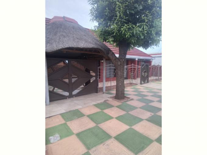 4 Bedroom House for Sale For Sale in Soshanguve - MR673854
