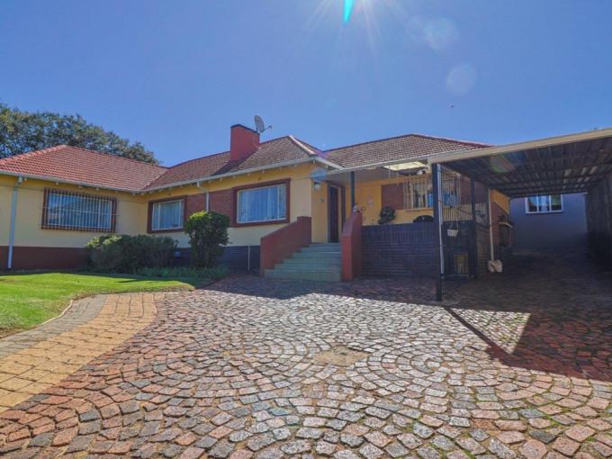 4 Bedroom House for Sale For Sale in Linmeyer - MR673860