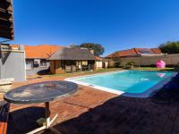  of property in Linmeyer