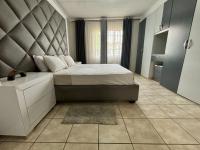  of property in Ormonde