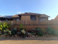  of property in Theresapark
