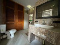  of property in Bendor
