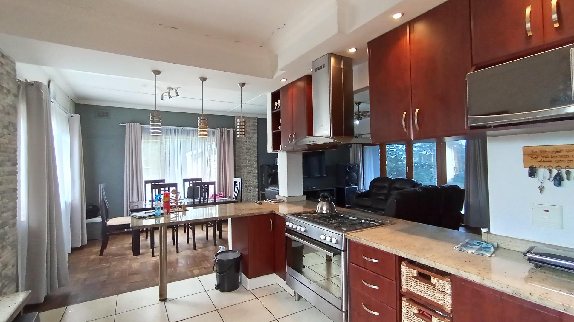 Kitchen - 15 square meters of property in Greenwood Park