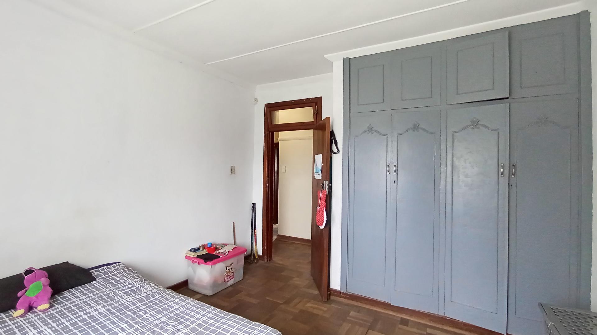 Bed Room 1 - 16 square meters of property in Greenwood Park