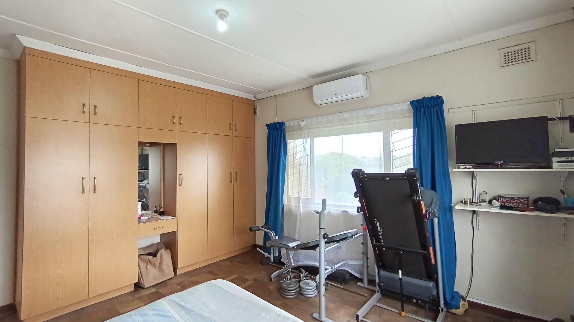 Bed Room 2 - 20 square meters of property in Greenwood Park