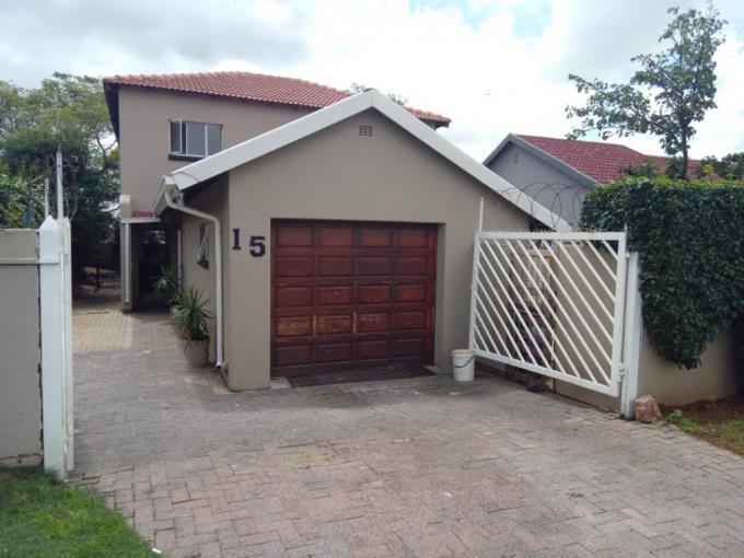 4 Bedroom House for Sale For Sale in Tulisa Park - MR673905