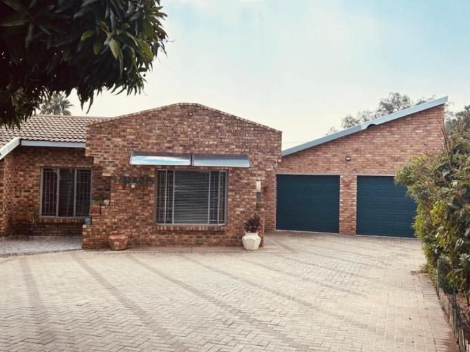 3 Bedroom House for Sale For Sale in Rustenburg - MR673919