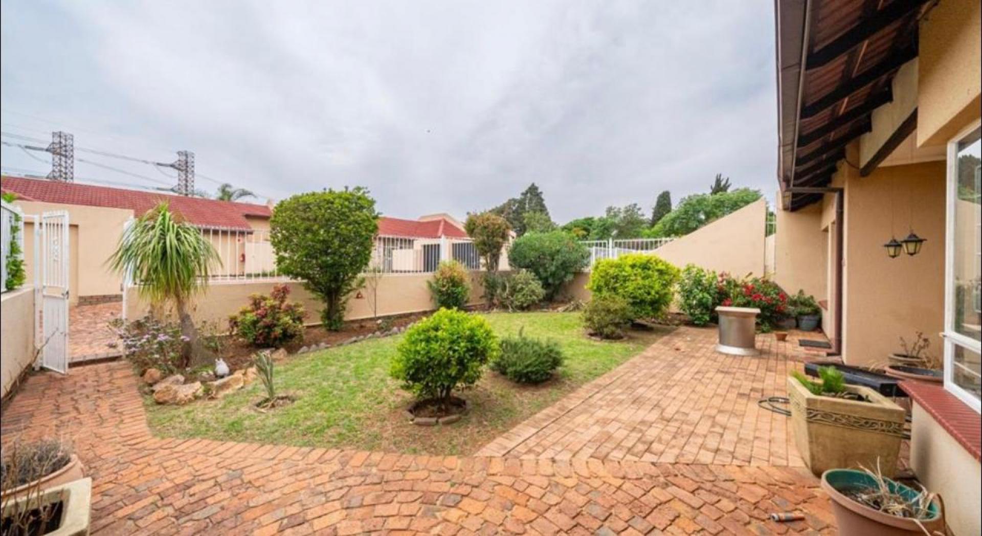 Garden of property in Simmerfield