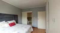 Main Bedroom - 18 square meters of property in Simmerfield