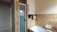 Bathroom 1 - 5 square meters of property in Simmerfield