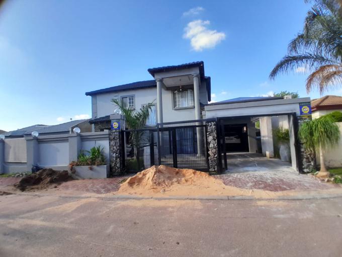 4 Bedroom House for Sale For Sale in Rosslyn - MR673941